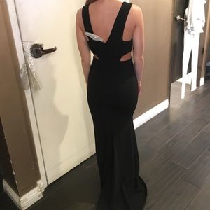 Brand new prom dress- never worn
